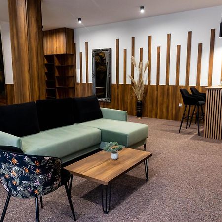 Hostel Tron Травник Экстерьер фото