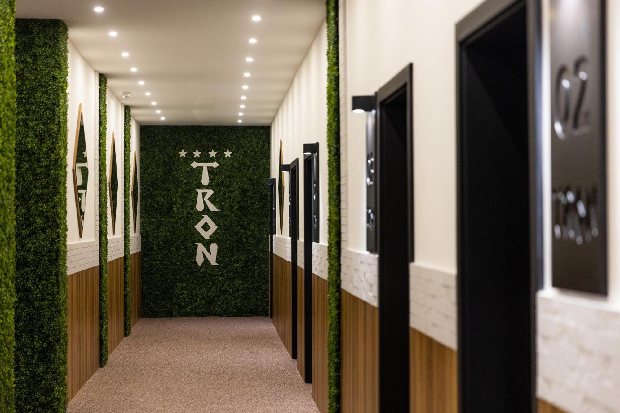 Hostel Tron Травник Экстерьер фото