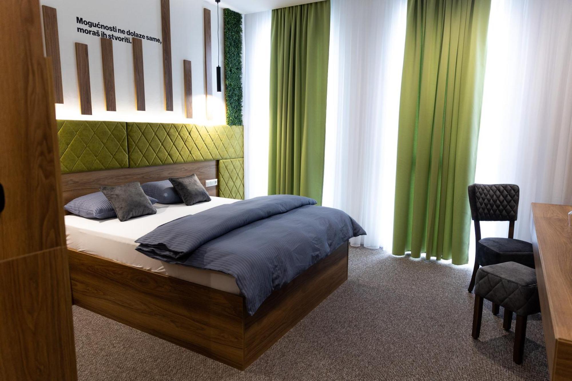 Hostel Tron Травник Экстерьер фото