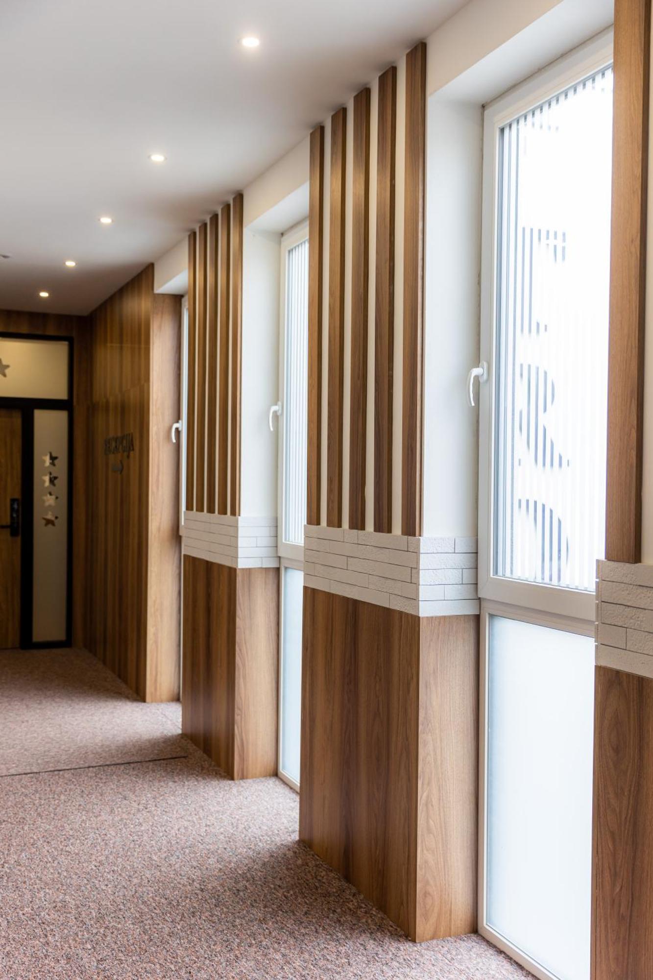Hostel Tron Травник Экстерьер фото