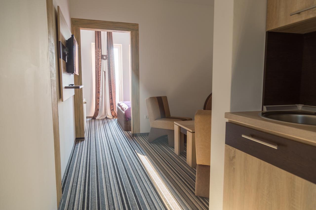 Hostel Tron Травник Экстерьер фото