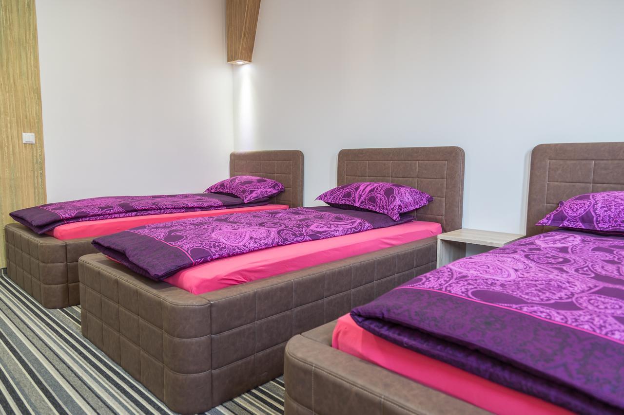 Hostel Tron Травник Экстерьер фото